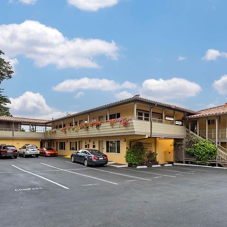 Best Western Carmel'S Town House Lodge Exterior photo