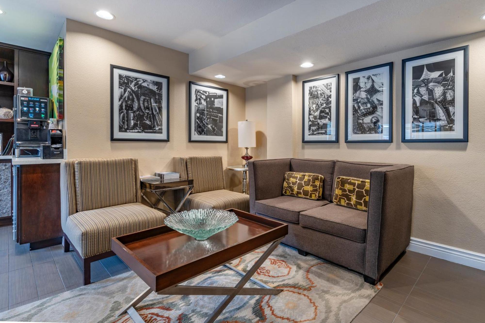 Best Western Carmel'S Town House Lodge Exterior photo