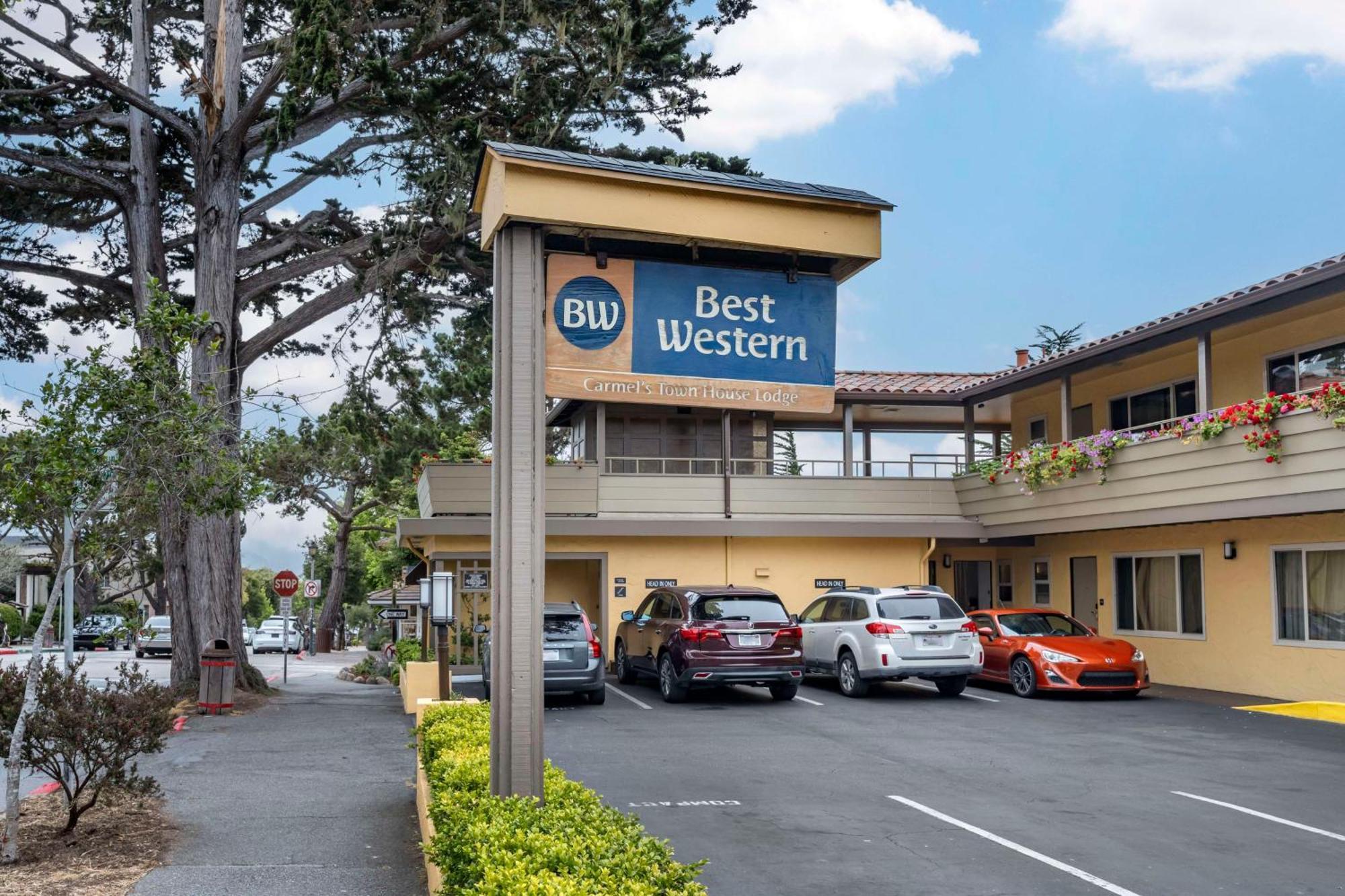 Best Western Carmel'S Town House Lodge Exterior photo